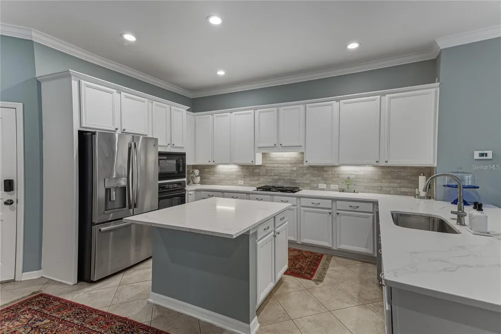 5252 BRIGHTON SHORE DRIVE Apollo Beach, FL 33572