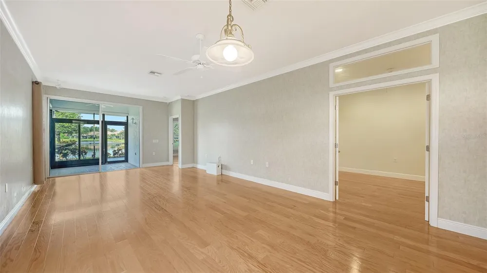 8306 TARTAN FIELDS CIRCLE Bradenton, FL 34202