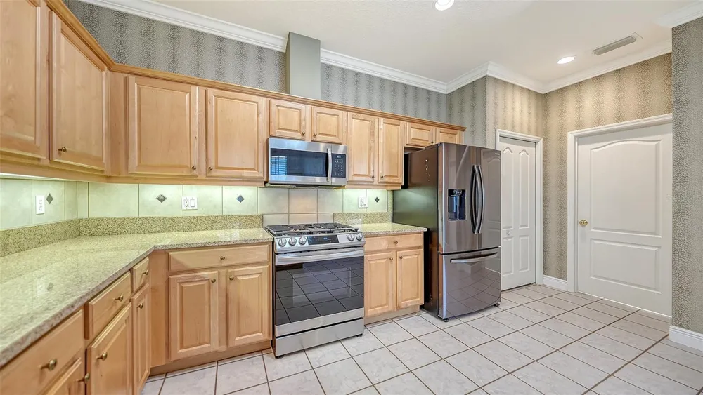 8306 TARTAN FIELDS CIRCLE Bradenton, FL 34202