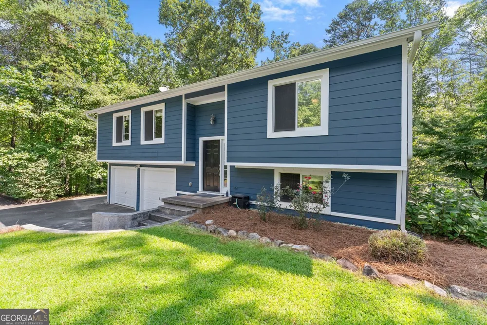 1725 Gordon RD Cumming, GA 30040