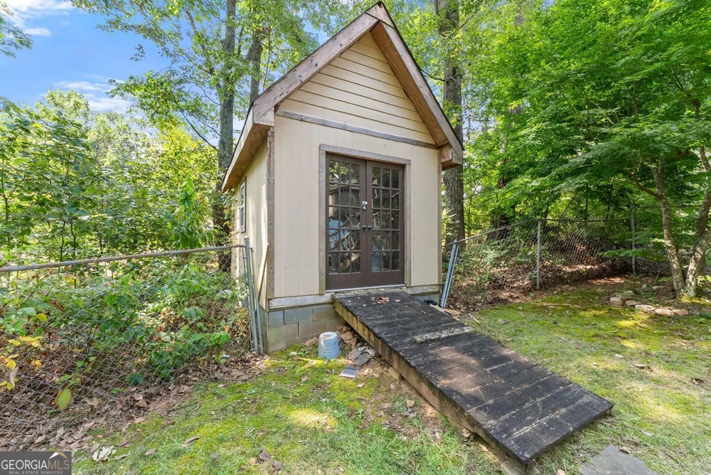 1725 Gordon RD Cumming, GA 30040