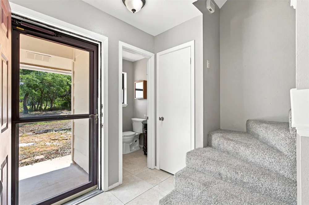 10010 Wildflower Lane #B Austin, TX 78733