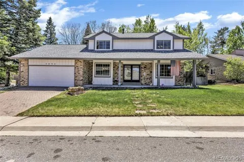 3894 E Long Place