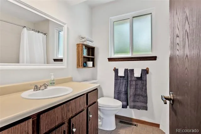 3894 E Long Place Centennial, CO 80122