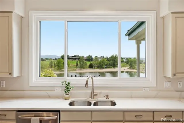 4061 Spy Glass Lane Longmont, CO 80503