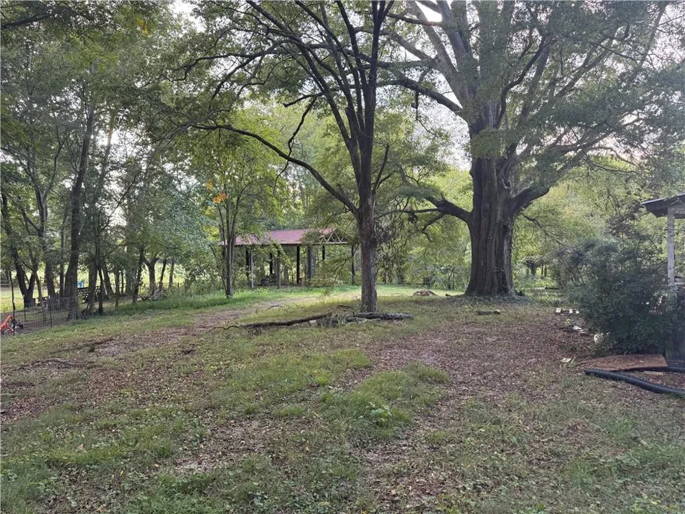 523 Old Tennessee Highway NE White, GA 30184