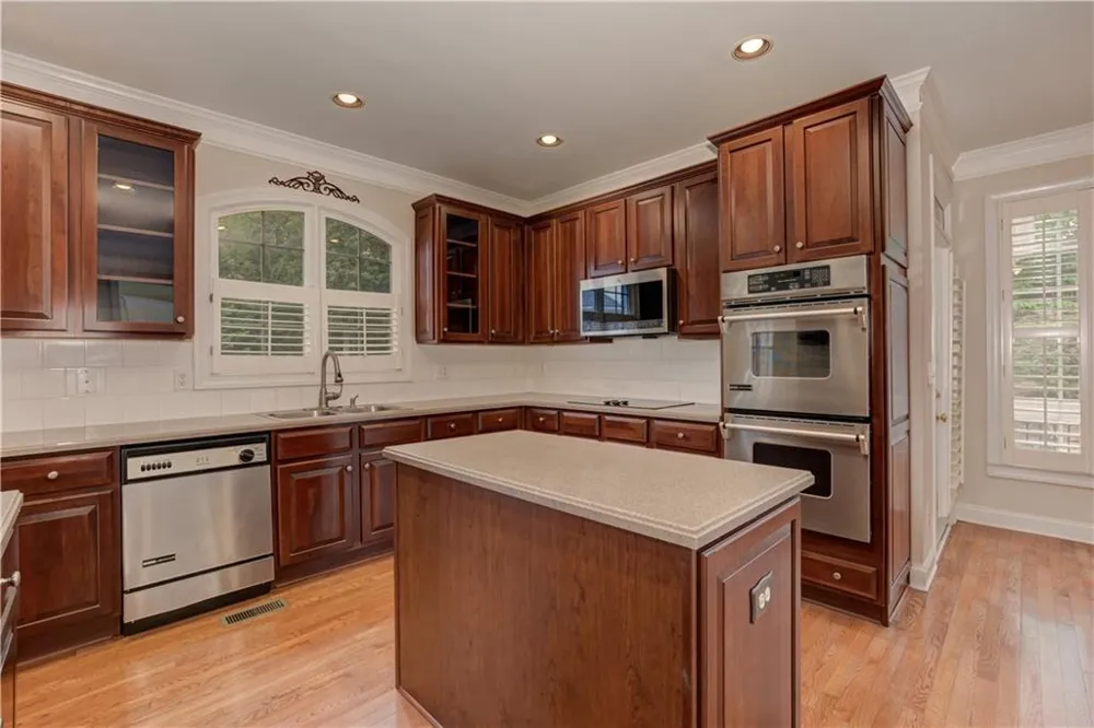 1610 Hampton Oaks Bend Marietta, GA 30066