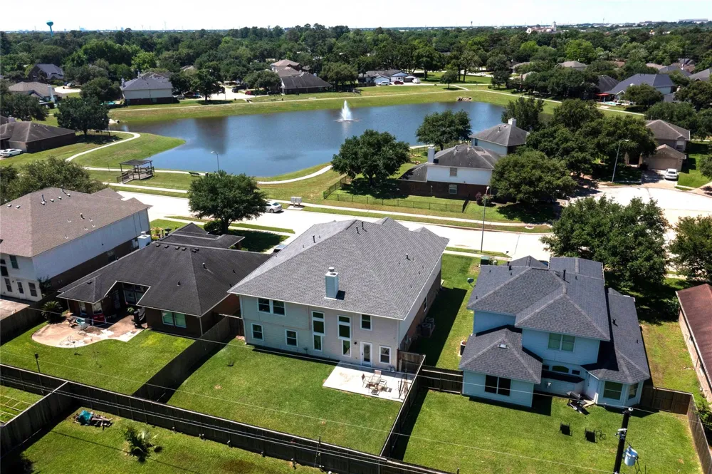 12706 Ravens Chase Lane Cypress, TX 77429