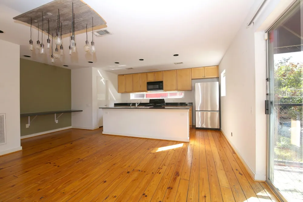 2819 Crawford Houston, TX 77004