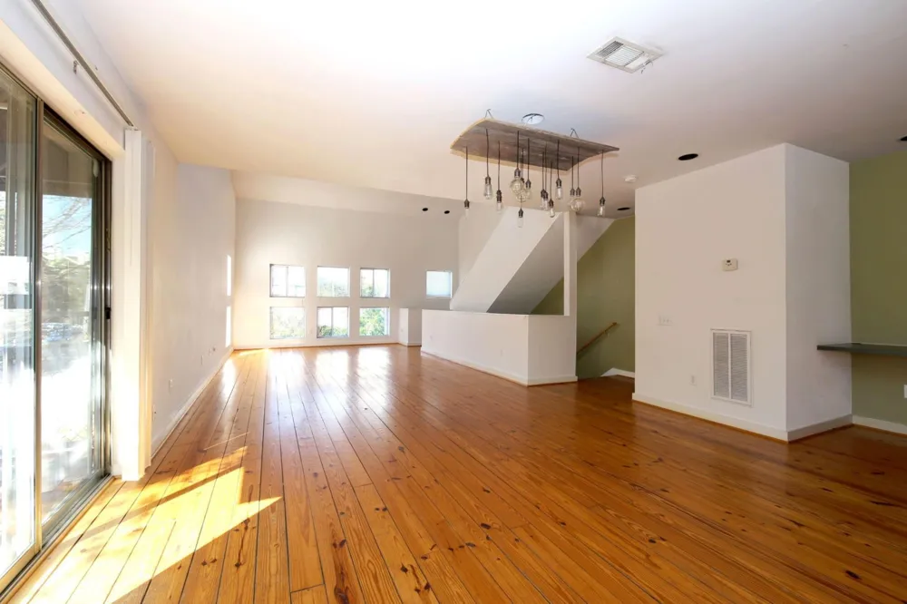 2819 Crawford Houston, TX 77004