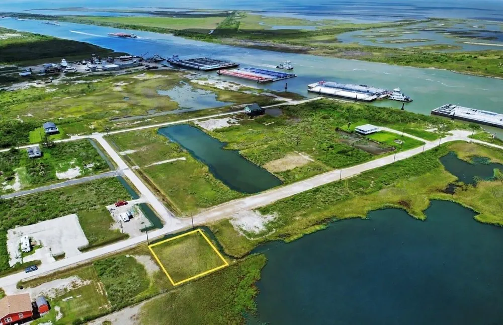 Bahama Lane Port Bolivar, TX 77617