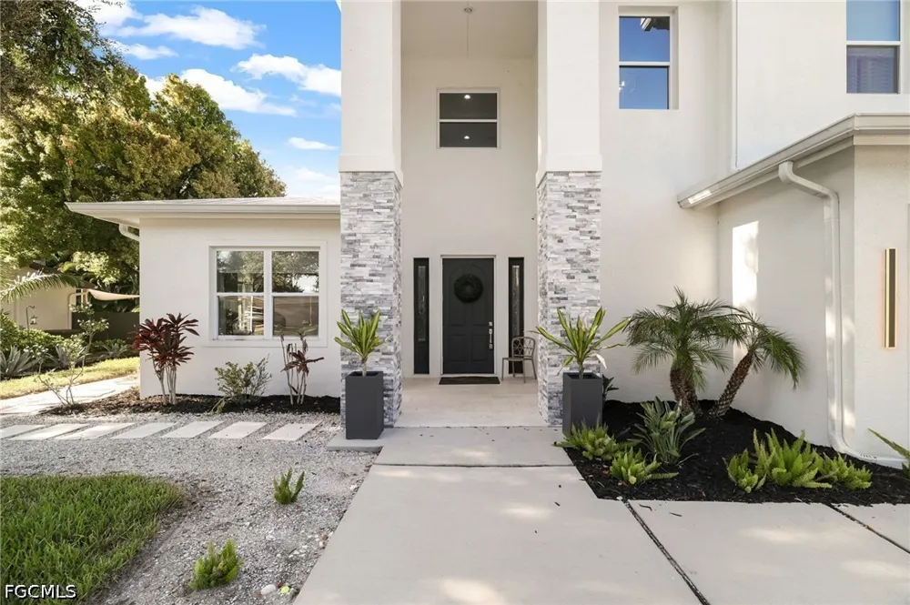 Biltmore Drive Fort Myers, FL 33901