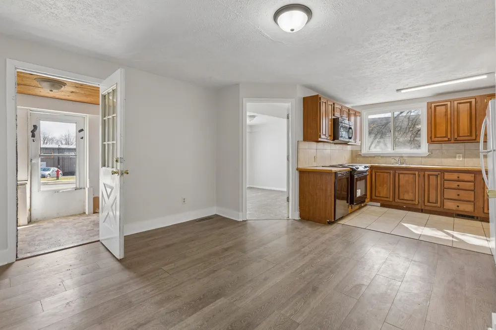 309 Red Bud Trail Buchanan, MI 49107