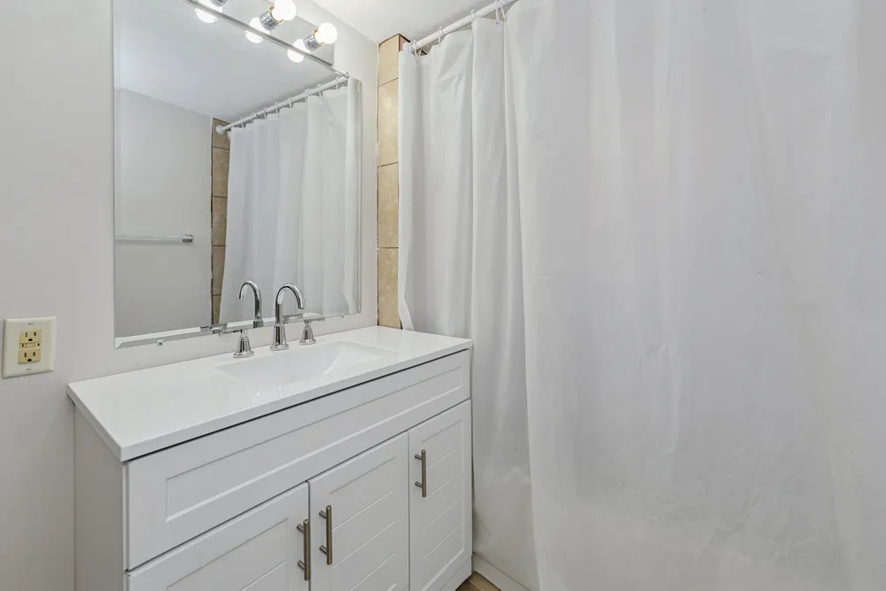309 Red Bud Trail Buchanan, MI 49107