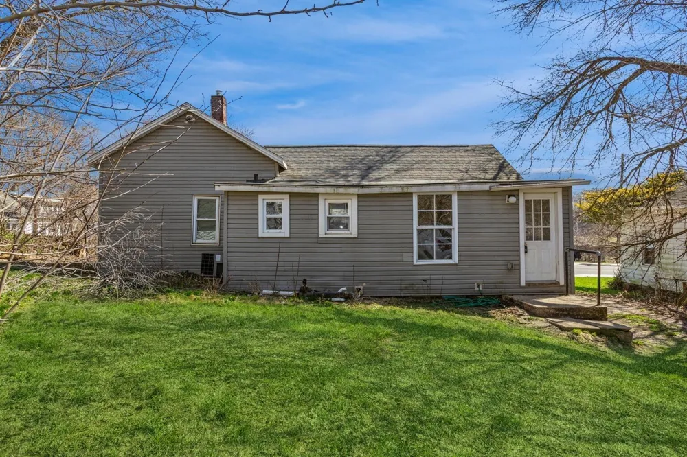 309 Red Bud Trail Buchanan, MI 49107