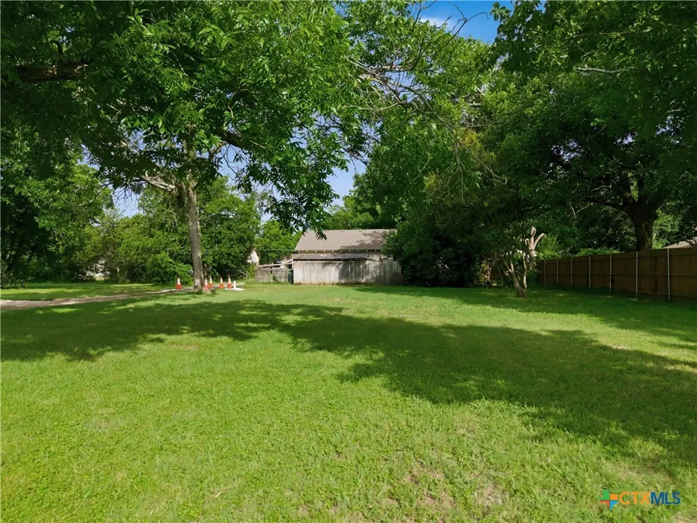 703 Reagan Street West, TX 76691