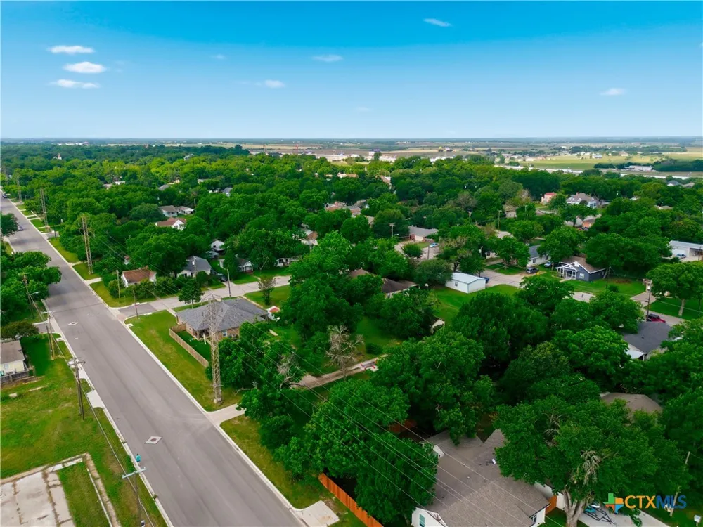 703 Reagan Street West, TX 76691