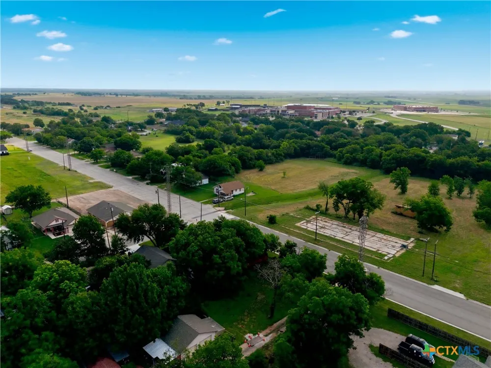 703 Reagan Street West, TX 76691