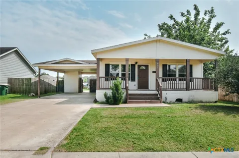 807 E Mesquite Lane