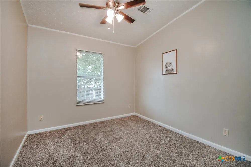 807 E Mesquite Lane Victoria, TX 77901