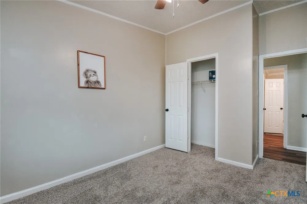 807 E Mesquite Lane Victoria, TX 77901