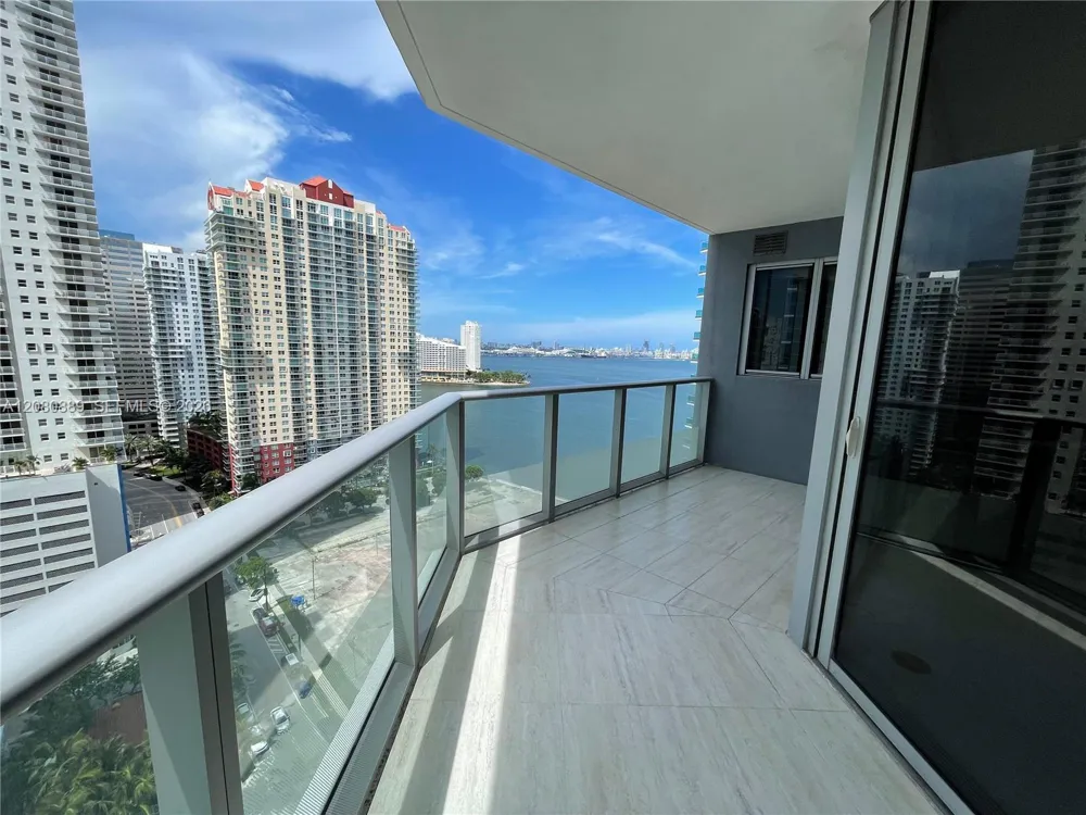1300 Brickell Bay Dr #2010 Miami, FL 33131