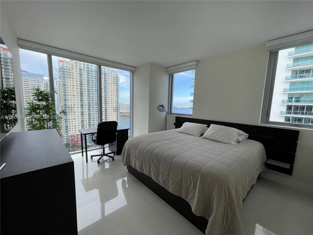 1300 Brickell Bay Dr #2010 Miami, FL 33131