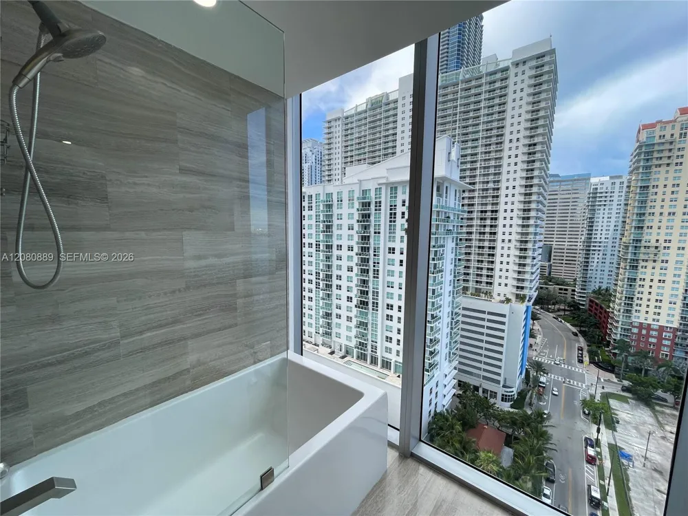 1300 Brickell Bay Dr #2010 Miami, FL 33131