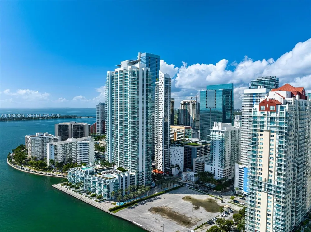 1300 Brickell Bay Dr #2010 Miami, FL 33131