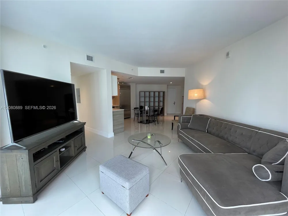 1300 Brickell Bay Dr #2010 Miami, FL 33131