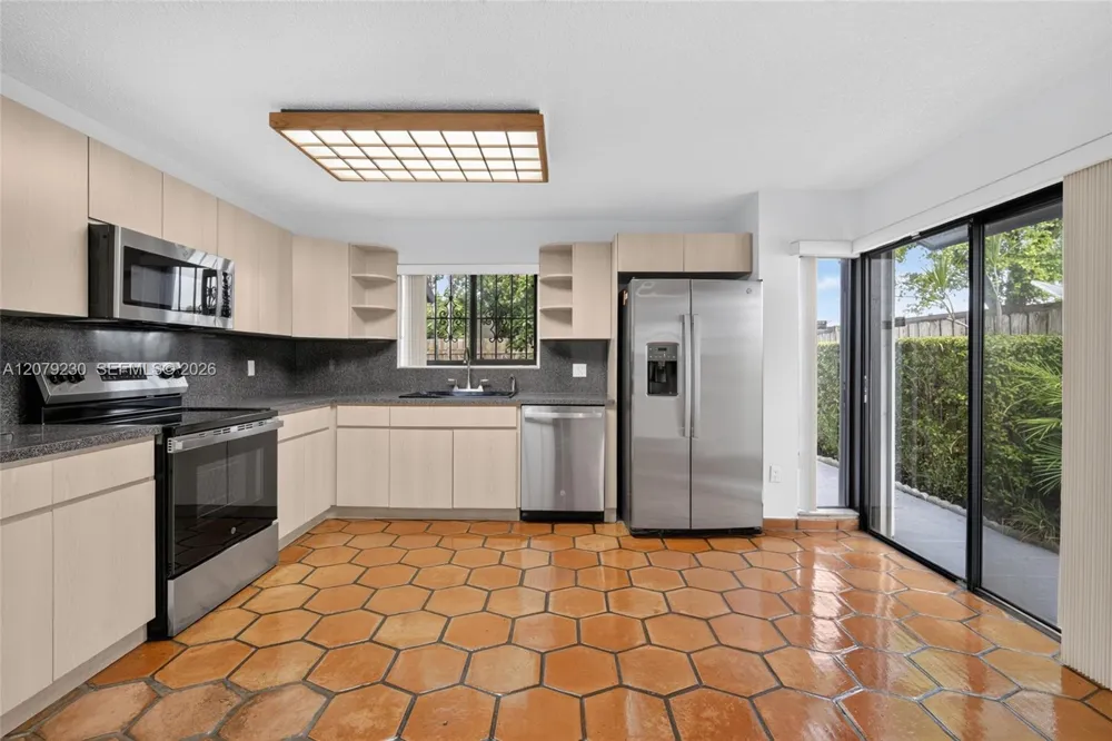 6328 SW 127th Pl Miami, FL 33183