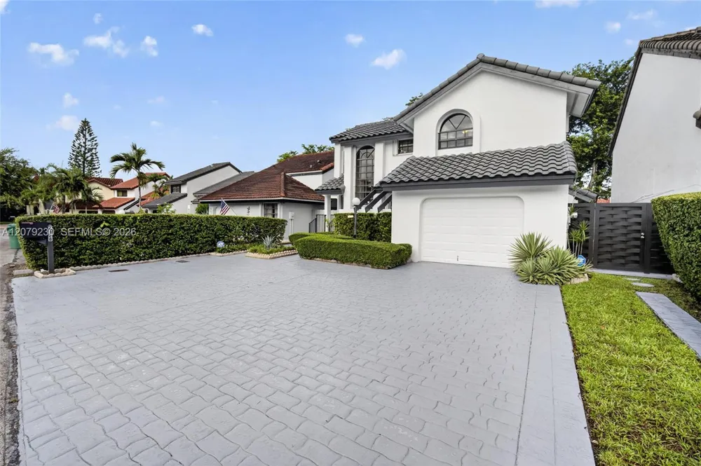 6328 SW 127th Pl Miami, FL 33183