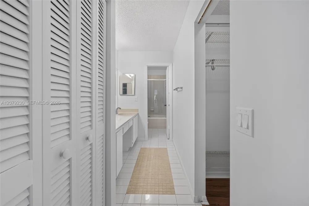 6328 SW 127th Pl Miami, FL 33183
