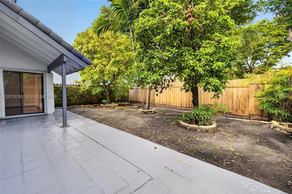 6328 SW 127th Pl Miami, FL 33183