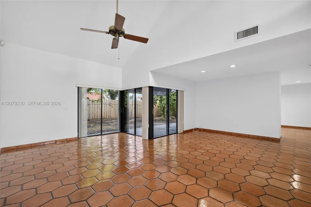 6328 SW 127th Pl Miami, FL 33183