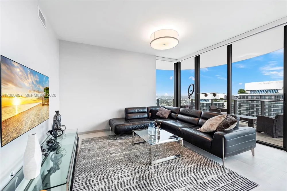 1000 Brickell Plz #PH5307 Miami, FL 33131
