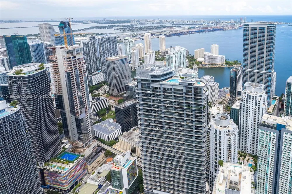 1000 Brickell Plz #PH5307 Miami, FL 33131