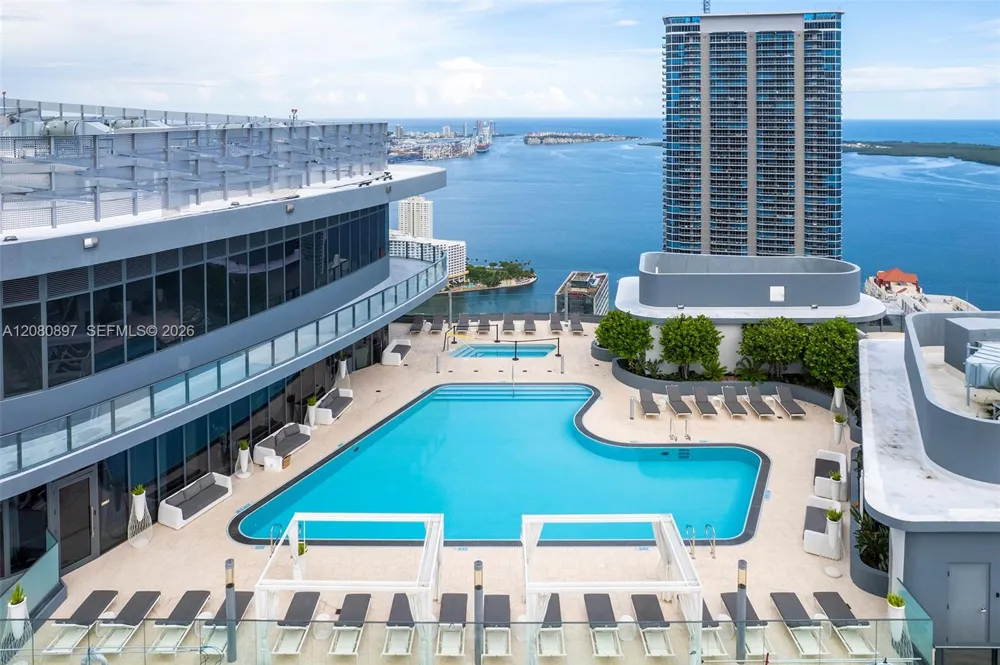 1000 Brickell Plz #PH5307 Miami, FL 33131