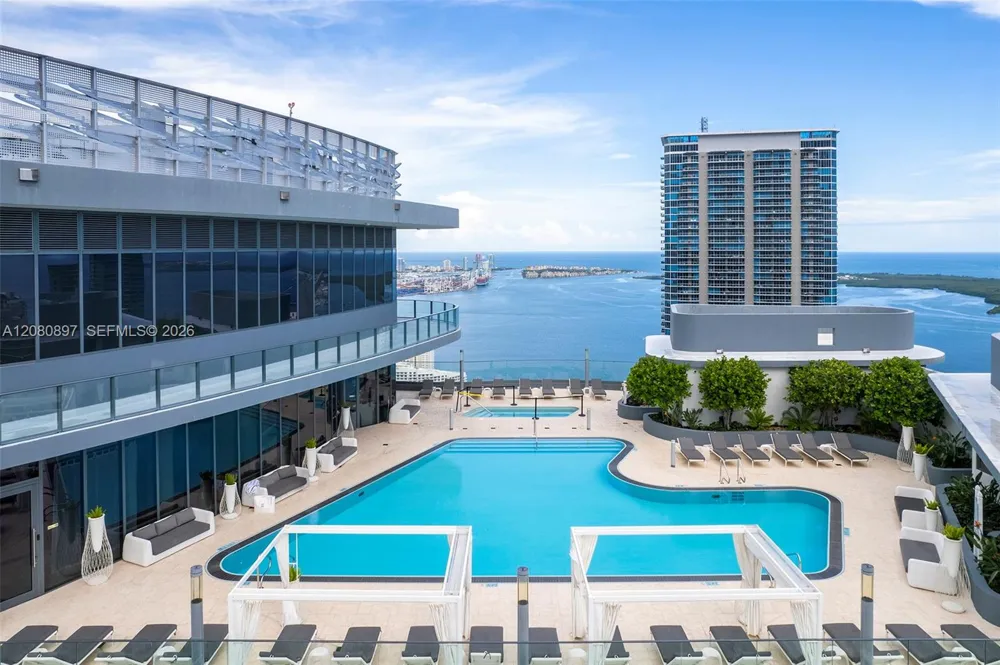 1000 Brickell Plz #PH5307 Miami, FL 33131