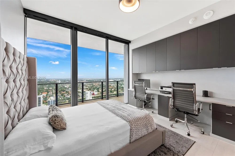 1000 Brickell Plz #PH5307 Miami, FL 33131