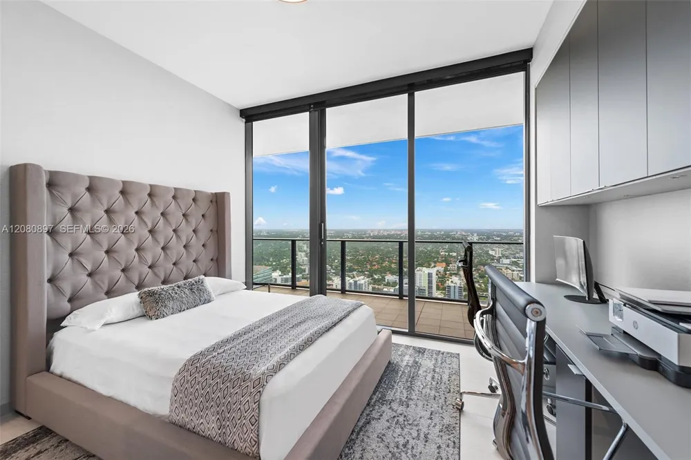 1000 Brickell Plz #PH5307 Miami, FL 33131