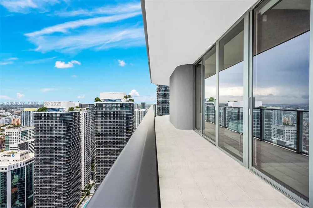 1000 Brickell Plz #PH5307 Miami, FL 33131