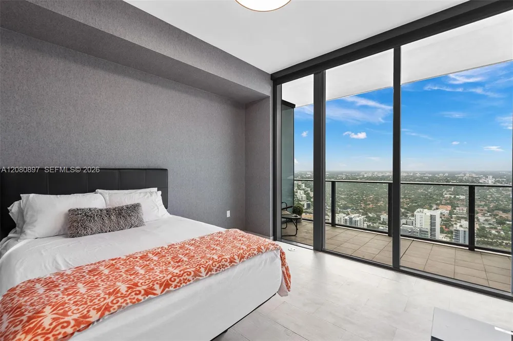 1000 Brickell Plz #PH5307 Miami, FL 33131
