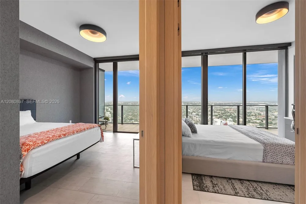 1000 Brickell Plz #PH5307 Miami, FL 33131
