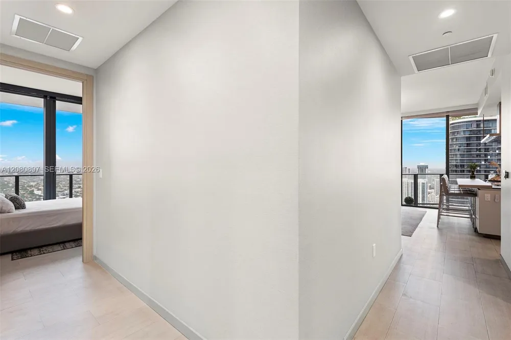1000 Brickell Plz #PH5307 Miami, FL 33131