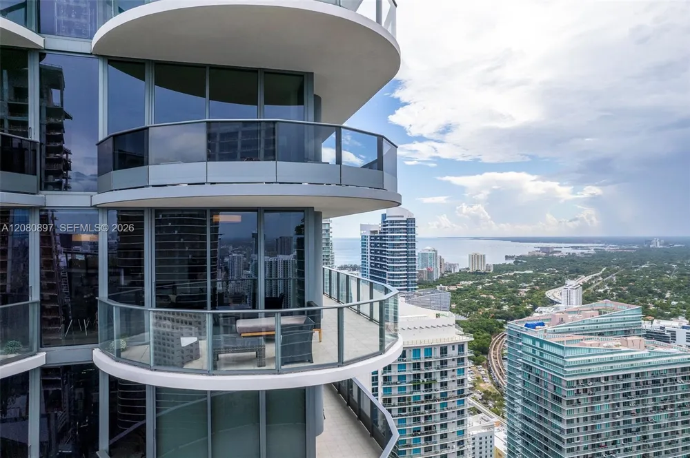 1000 Brickell Plz #PH5307 Miami, FL 33131