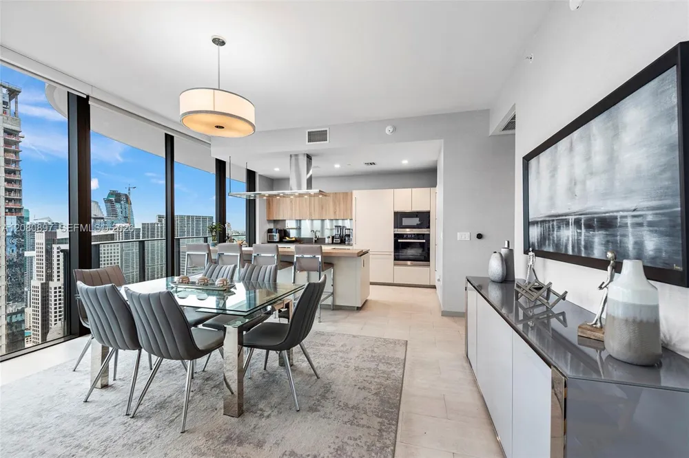 1000 Brickell Plz #PH5307 Miami, FL 33131