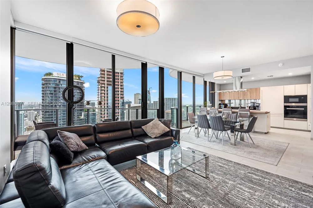 1000 Brickell Plz #PH5307 Miami, FL 33131