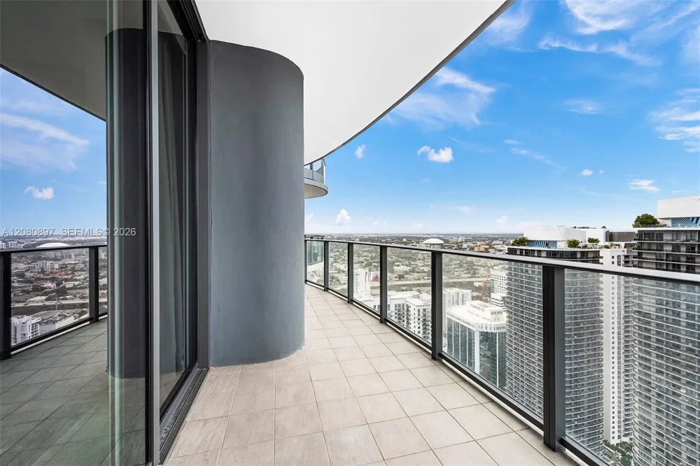 1000 Brickell Plz #PH5307 Miami, FL 33131