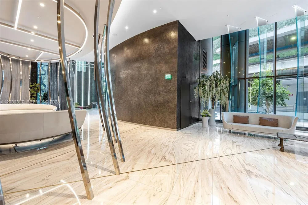 1000 Brickell Plz #PH5307 Miami, FL 33131